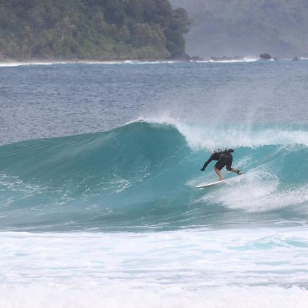 Rumah Nalu Surf Camp Krui Bagian luar foto