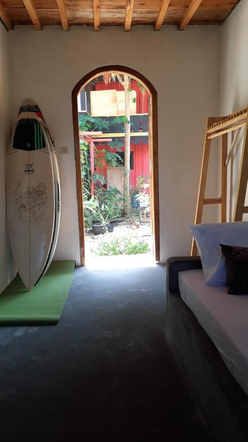 Rumah Nalu Surf Camp Krui Bagian luar foto