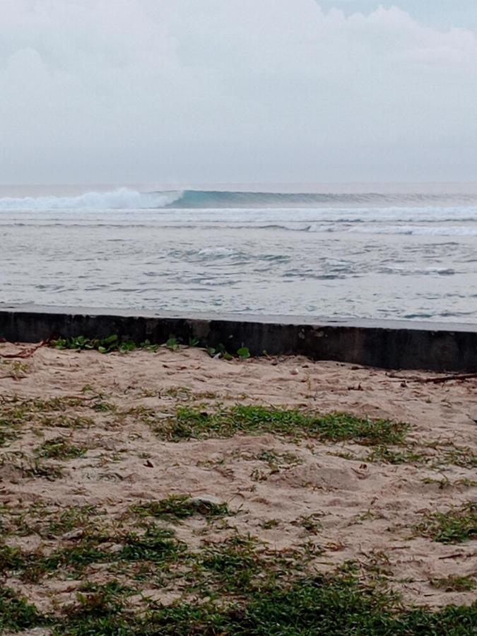 Rumah Nalu Surf Camp Krui Bagian luar foto