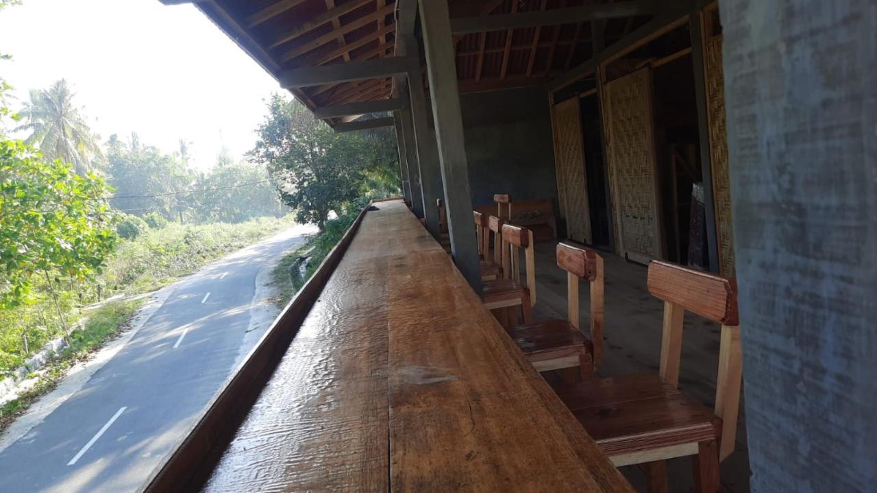 Rumah Nalu Surf Camp Krui Bagian luar foto
